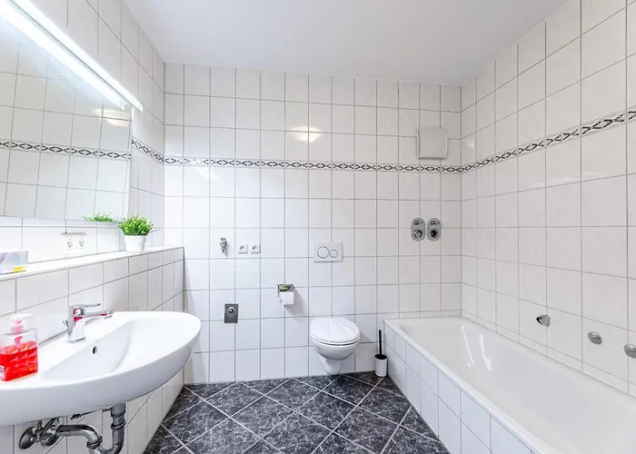 Daire Strahlend Schoen Und Renoviert Nürnberg