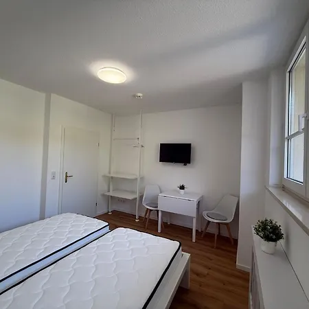 Apartment Strahlend Schoen Und Renoviert *