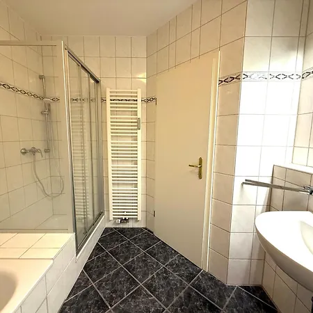 Apartment Strahlend Schoen Und Renoviert Nuremberg