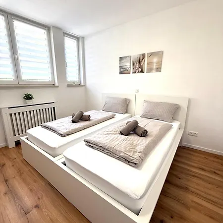 Strahlend Schoen Und Renoviert Apartment